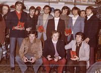 Foto di una premiazione del 25 Febbraio 1971. Il posto non so se esiste ancora ma era una concessionaria di moto, Bianchini & Pellegrini, in Via Jenner 113. Foto proveniente dall'archivio personale di Simone De Min, ex portiere della Roma